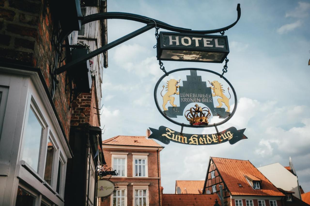 Hotel Zum Heidkrug & Cafe Lil Lüneburg Exteriör bild