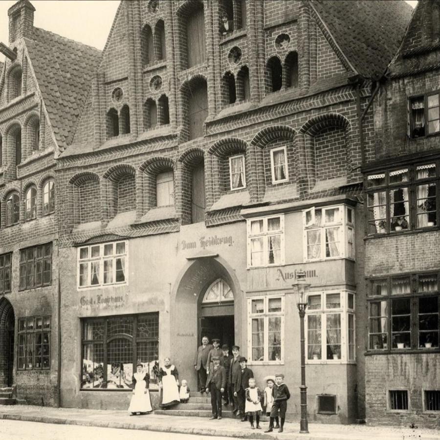 Hotel Zum Heidkrug & Cafe Lil Lüneburg Exteriör bild